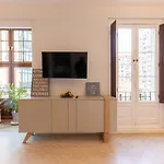 Acogedor, De Diseno Moderno En Zona Antigua Bilbau