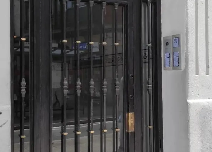 Acogedor, De Diseño Moderno En Zona Antigua Apartamento Bilbao