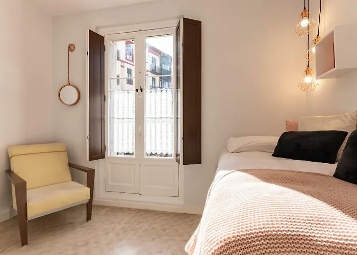 Apartamento Acogedor, De Diseño Moderno En Zona Antigua