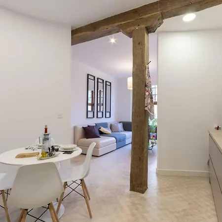 Acogedor, De Diseno Moderno En Zona Antigua * 빌바오
