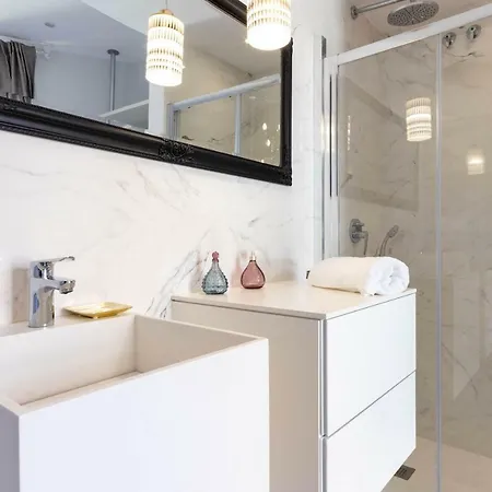 公寓 Acogedor, De Diseno Moderno En Zona Antigua