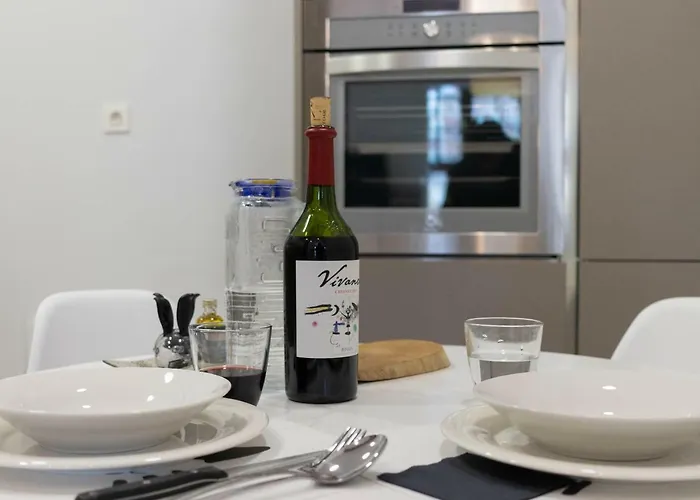 Apartamento Acogedor, De Diseno Moderno En Zona Antigua *