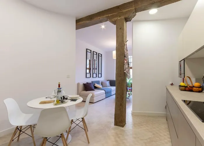 Acogedor, De Diseno Moderno En Zona Antigua * Bilbao