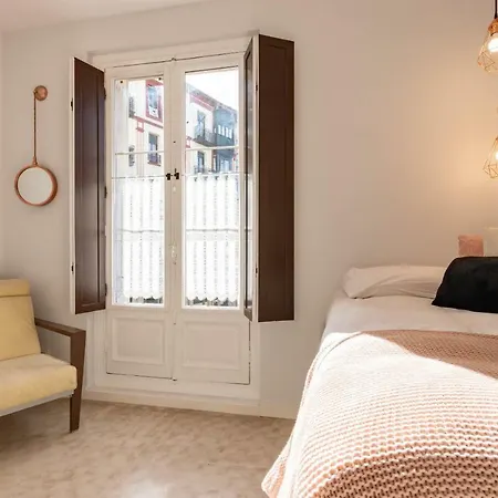 Apartment Acogedor, De Diseno Moderno En Zona Antigua